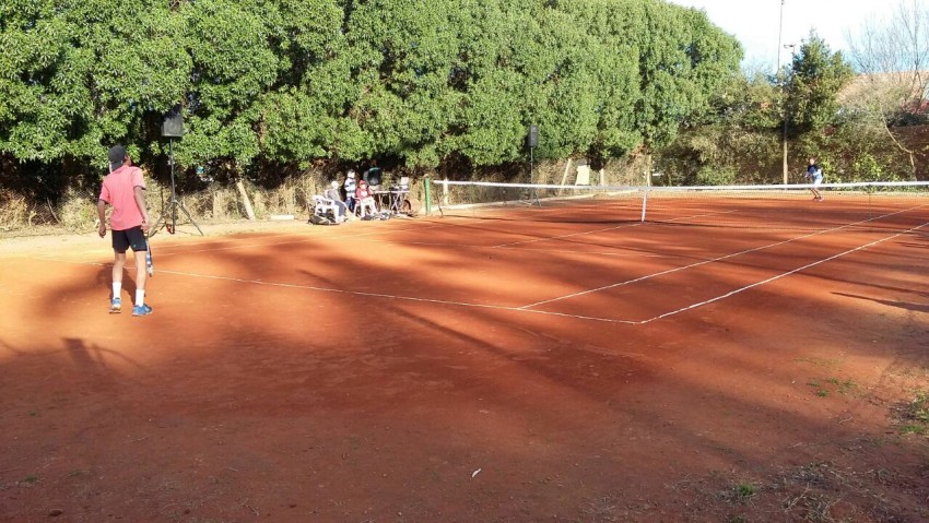 Tenis y f�tbol para entretener a chicos y j�venes en el feriado