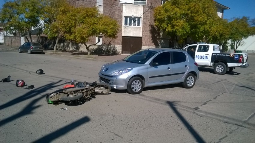 Dos personas fueron hospitalizadas tras un siniestro vial