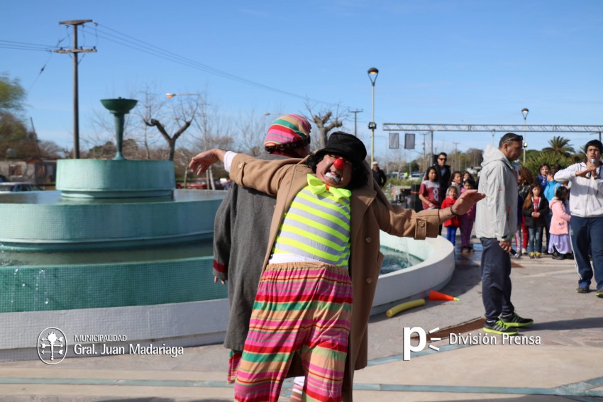 Multitudinario festejo por el Da del nio en el Paseo del Bicentenari