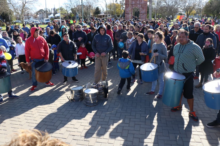 Multitudinario festejo por el Da del nio en el Paseo del Bicentenari