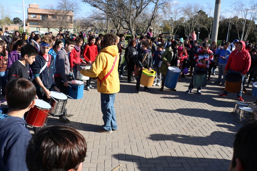 Multitudinario festejo por el Da del nio en el Paseo del Bicentenari