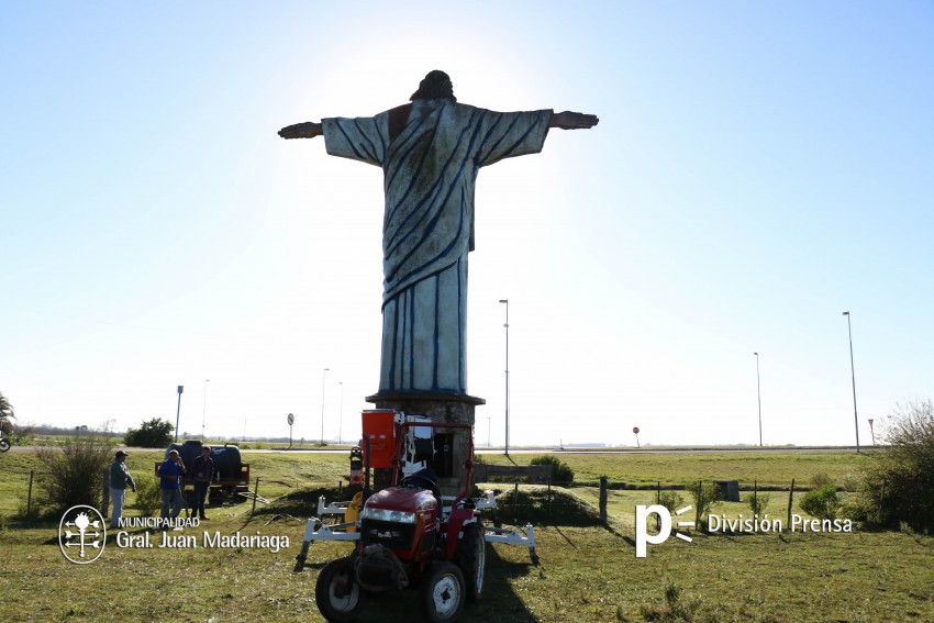 Reacondicionan el Cristo de Ruta 56 y Olavarra