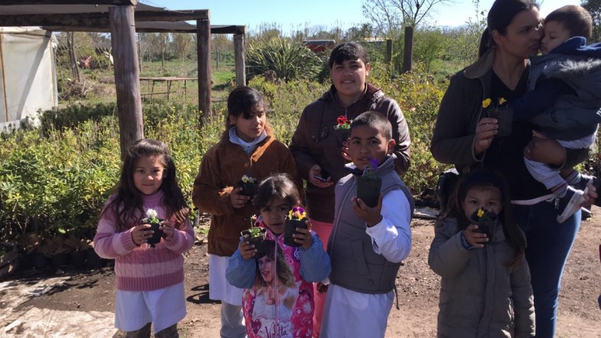 Alumnos del Paraje Juancho recorrieron la planta de reciclaje y el viv