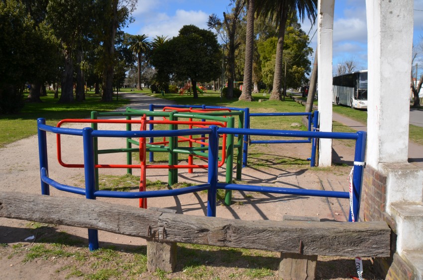 Comenzaron las tareas de mantenimiento y pintura en el Parque Anchoren