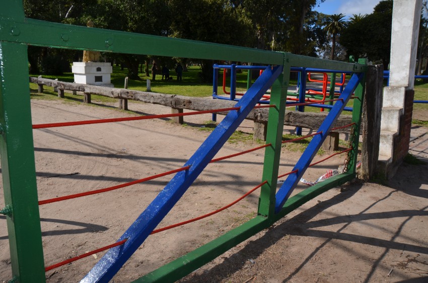 Comenzaron las tareas de mantenimiento y pintura en el Parque Anchoren