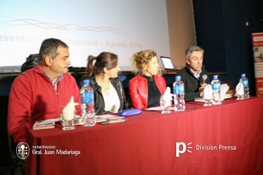 Unos 100 interesados se presentaron en la charla de créditos que brind