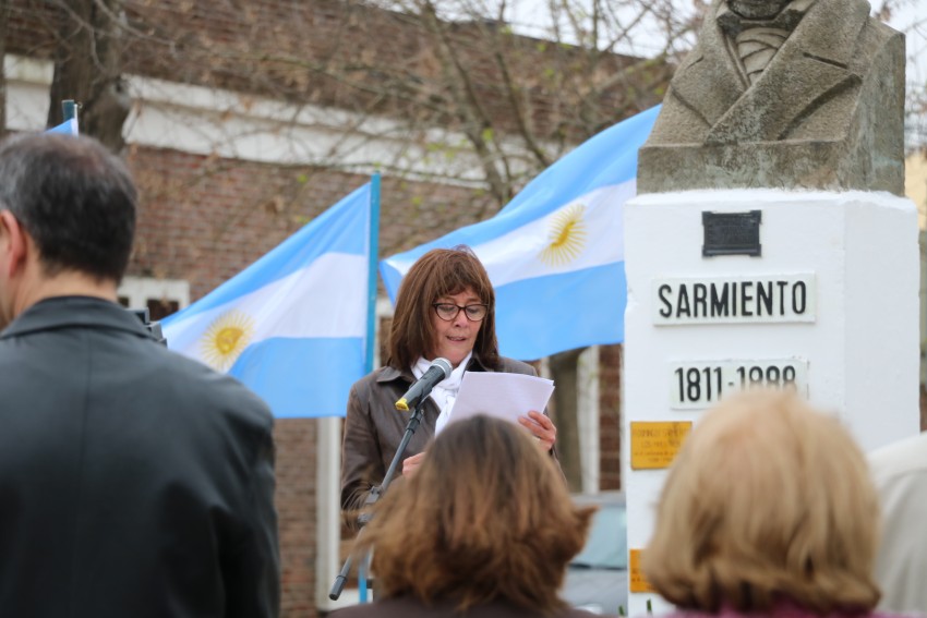 Acto oficial en Homenaje a Sarmiento