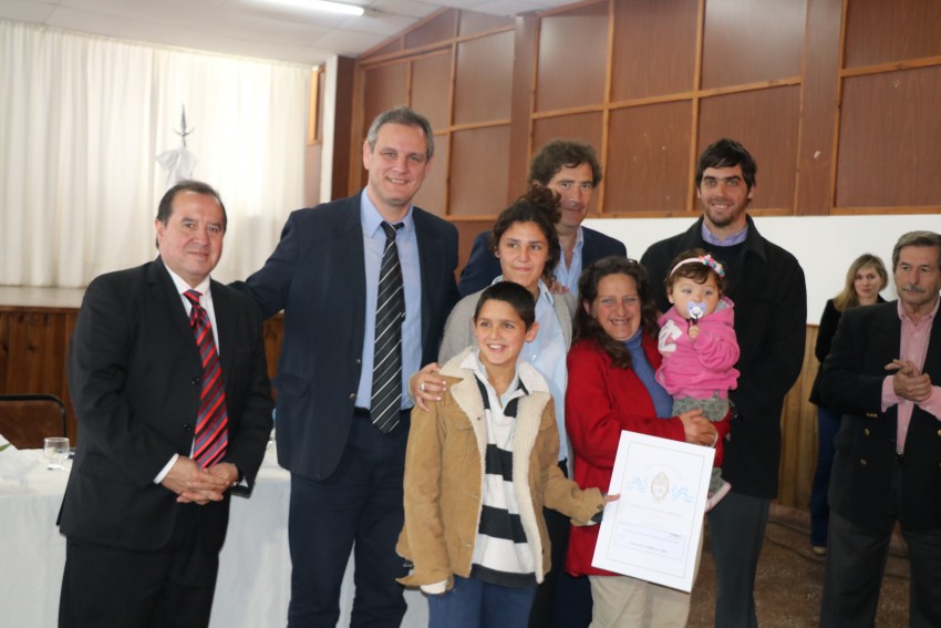 Entregaron escrituras de viviendas sociales