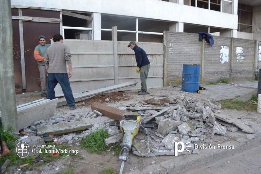Reconstruyeron el pared�n perimetral del C�ccari