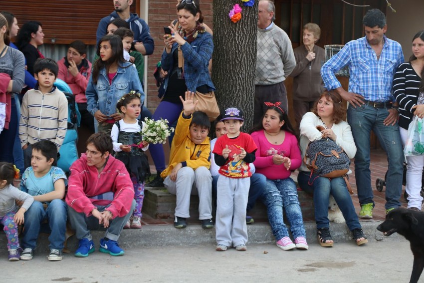 Exitoso cierre de la estudiantina con un gran desfile