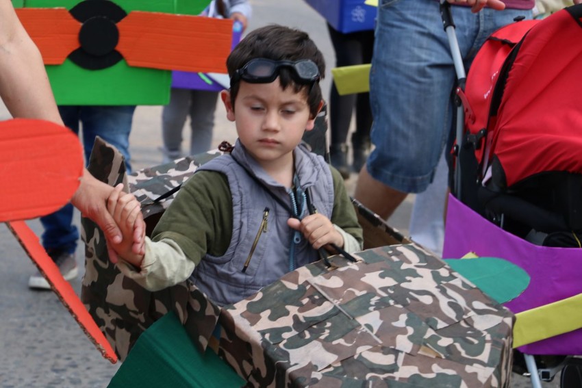 Exitoso cierre de la estudiantina con un gran desfile