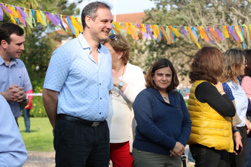Exitoso cierre de la estudiantina con un gran desfile