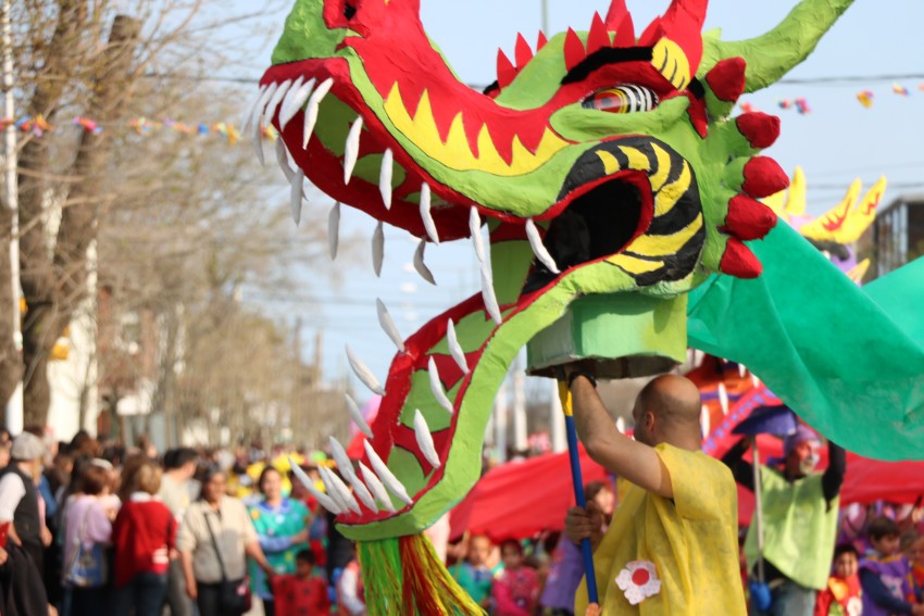 Exitoso cierre de la estudiantina con un gran desfile