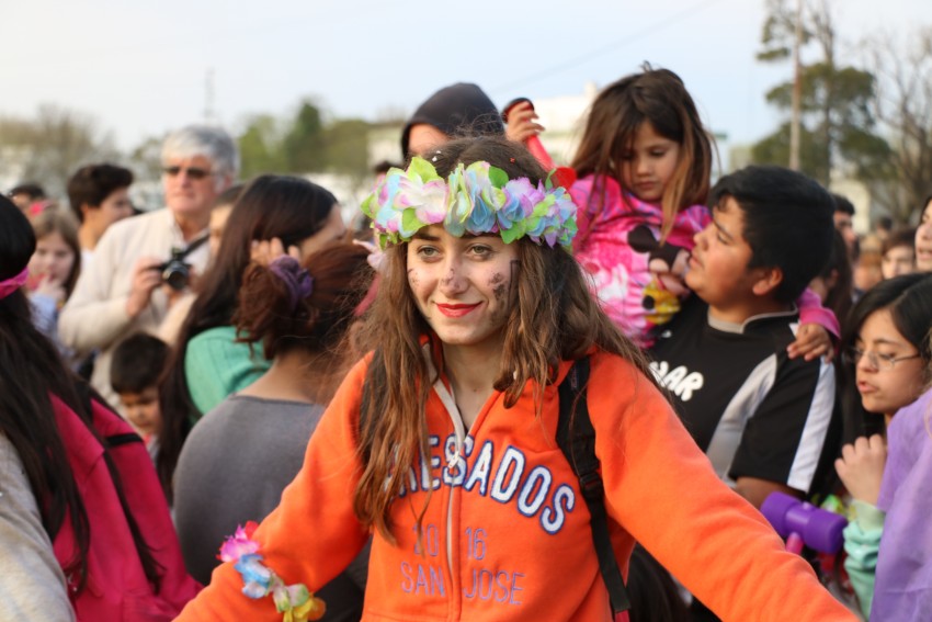 Exitoso cierre de la estudiantina con un gran desfile
