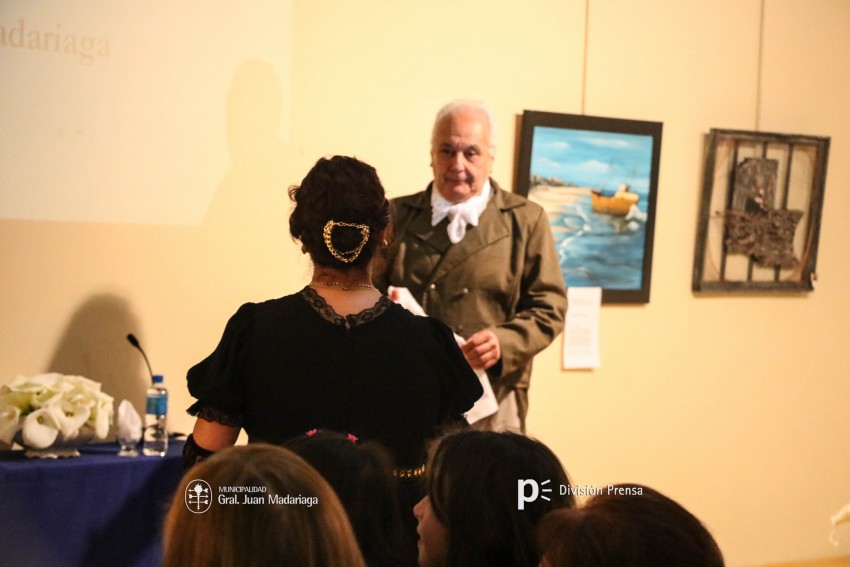 Santoro visit la muestra de Estancias Fundadoras