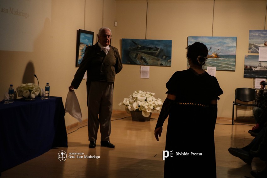 Santoro visit la muestra de Estancias Fundadoras