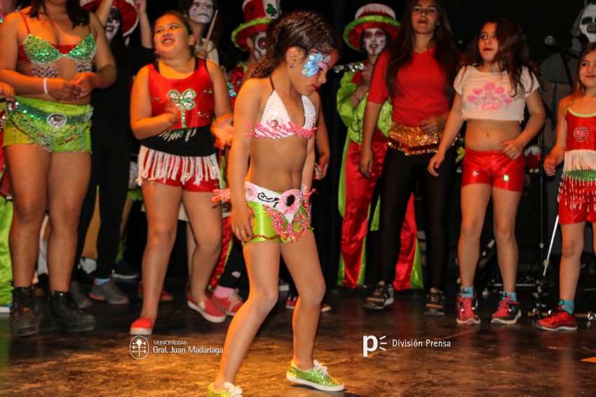 Paracut present su espectculo Son de terror