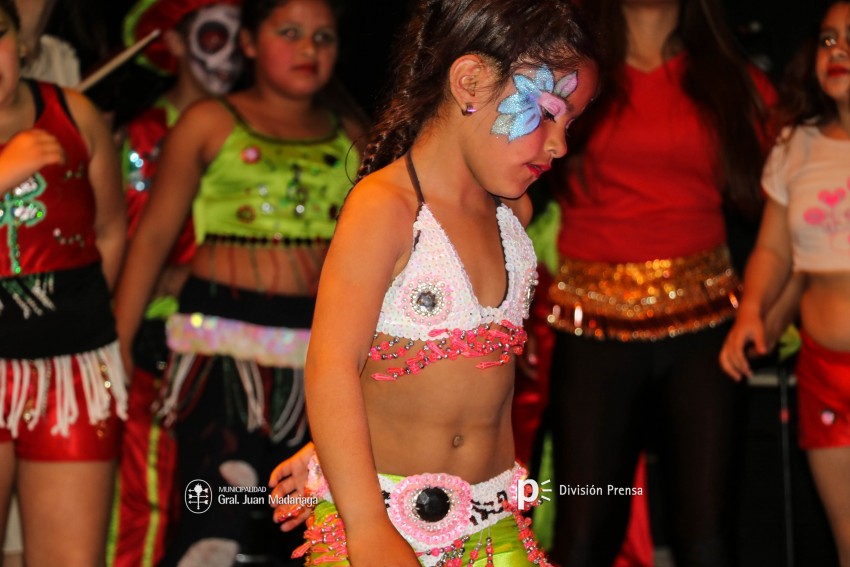 Paracut present su espectculo Son de terror