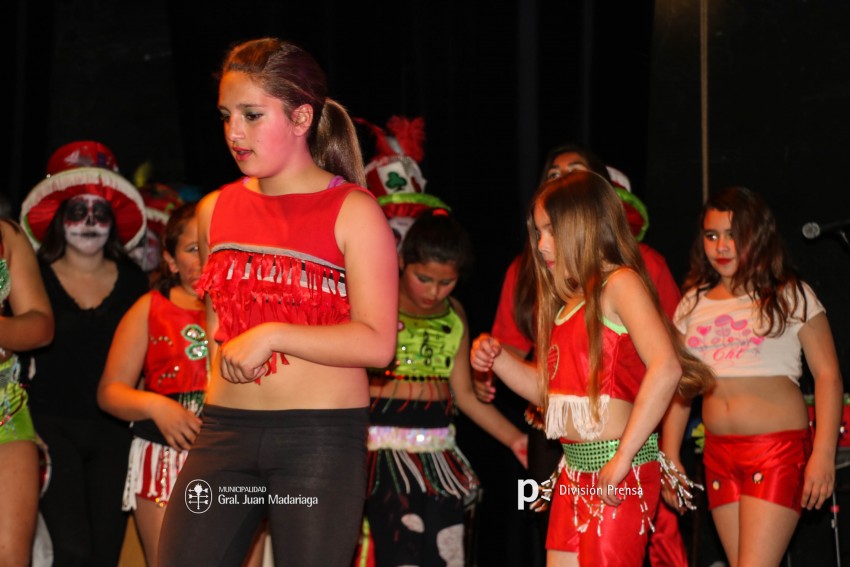 Paracut present su espectculo Son de terror