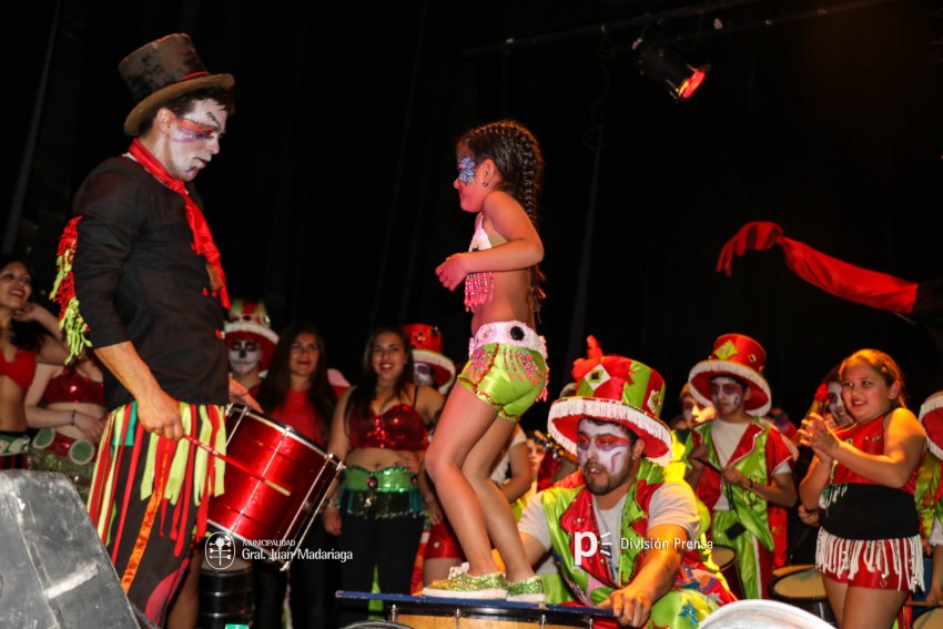 Paracut present su espectculo Son de terror