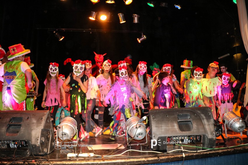 Paracut present su espectculo Son de terror