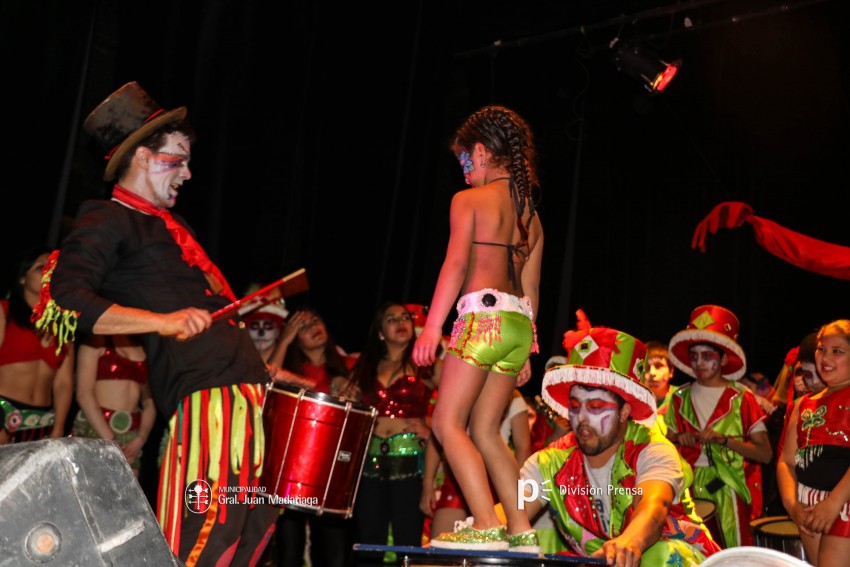 Paracut present su espectculo Son de terror