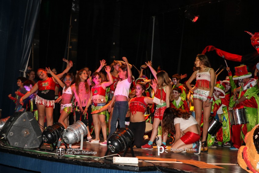 Paracut present su espectculo Son de terror