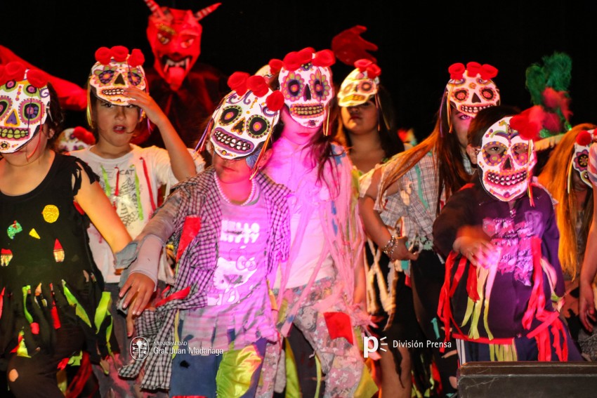 Paracut present su espectculo Son de terror