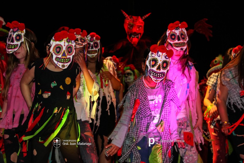 Paracut present su espectculo Son de terror