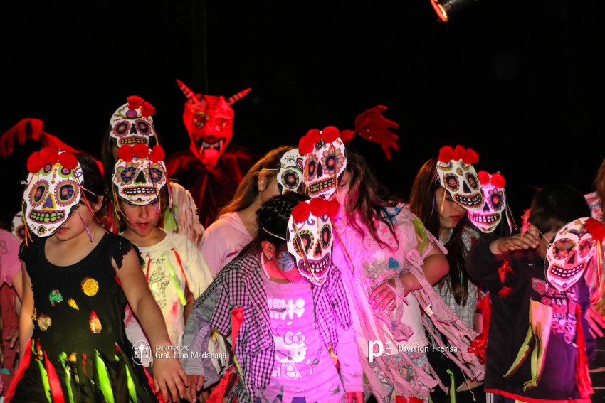 Paracut present su espectculo Son de terror