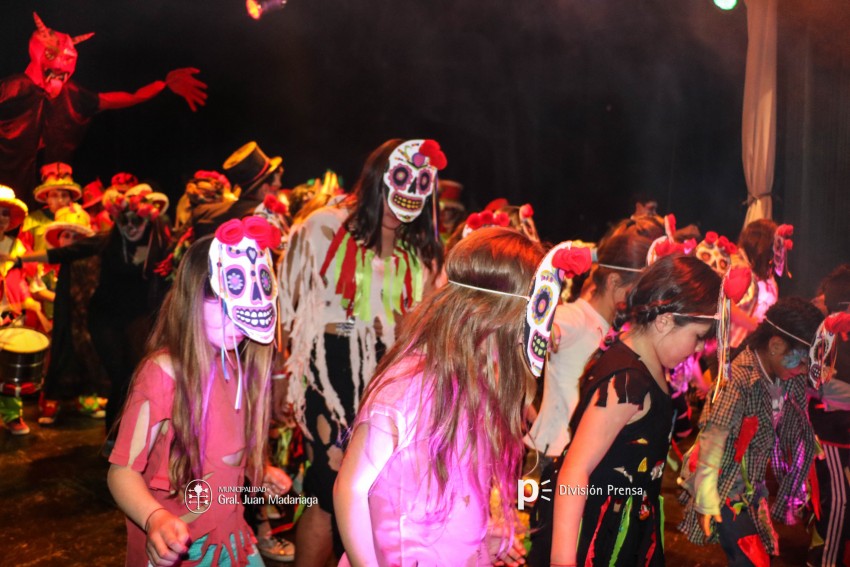 Paracut present su espectculo Son de terror