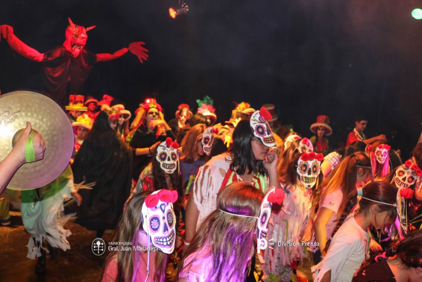 Paracut present su espectculo Son de terror