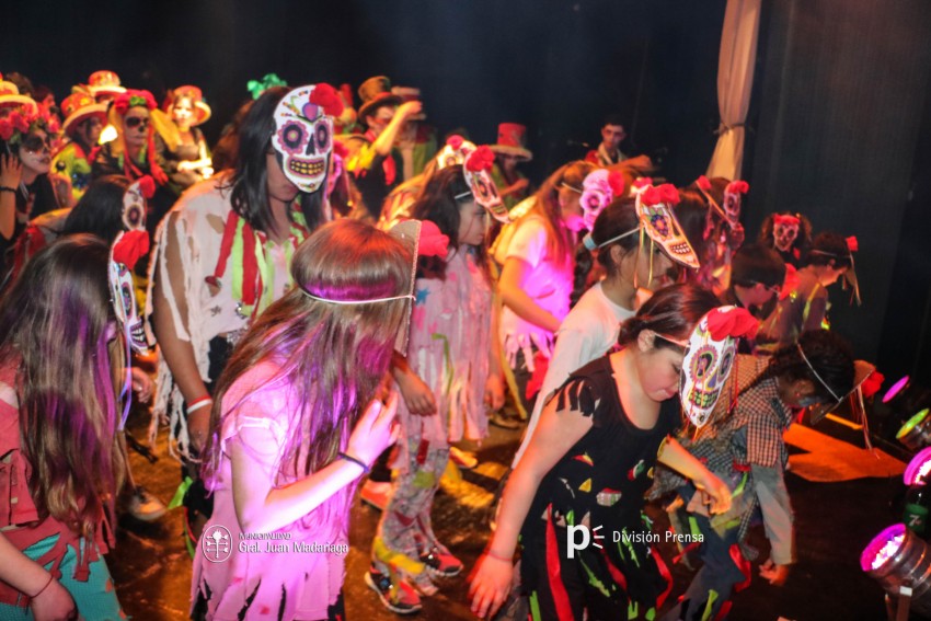 Paracut present su espectculo Son de terror