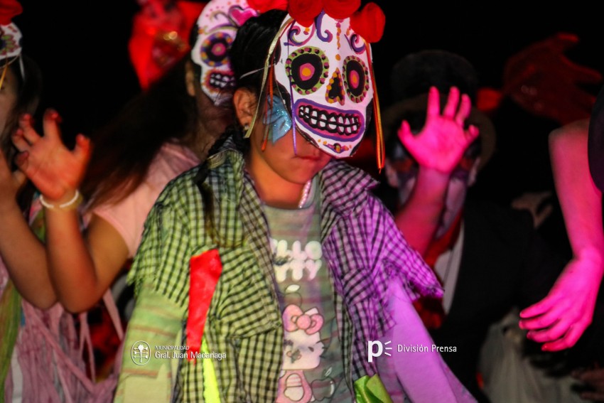 Paracut present su espectculo Son de terror