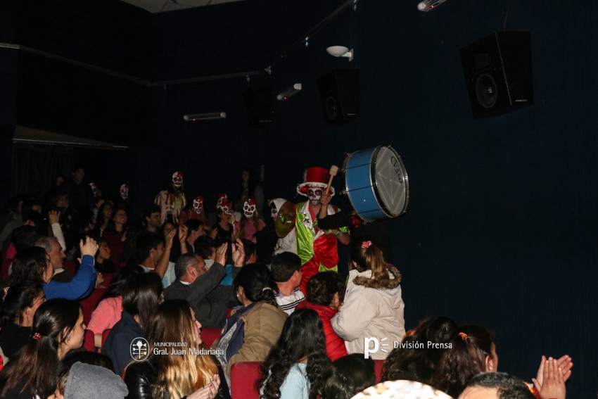 Paracut present su espectculo Son de terror