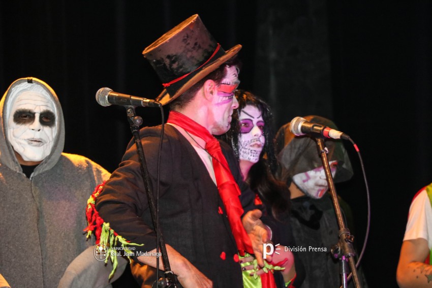Paracut present su espectculo Son de terror