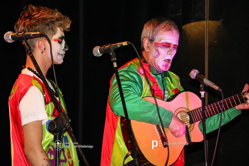 Paracut present su espectculo Son de terror