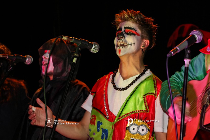 Paracut present su espectculo Son de terror