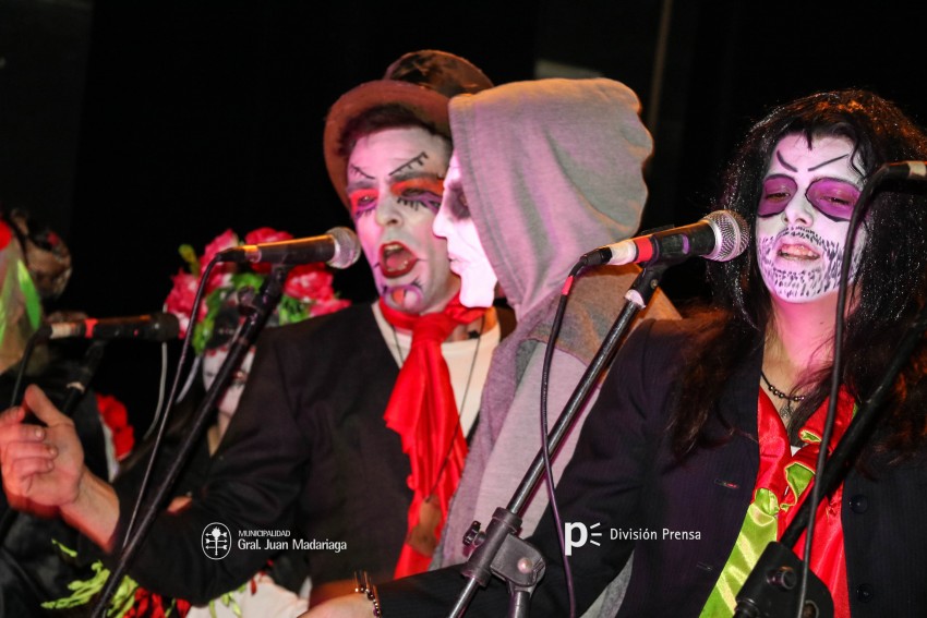 Paracut present su espectculo Son de terror