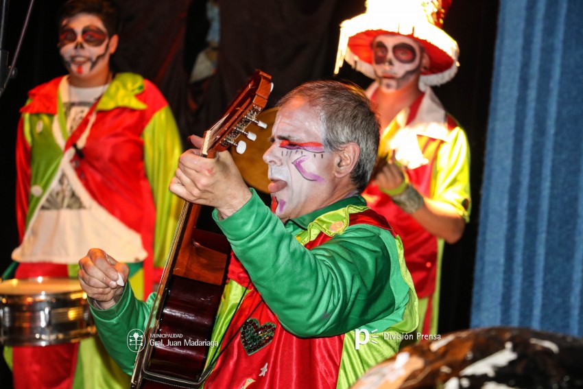 Paracut present su espectculo Son de terror