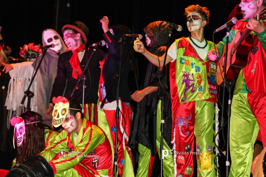 Paracut present su espectculo Son de terror