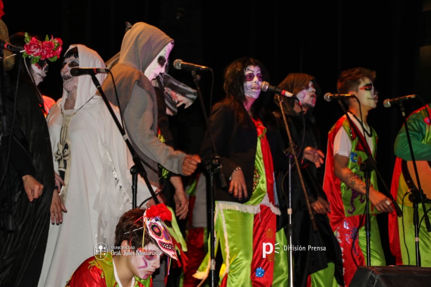 Paracut present su espectculo Son de terror