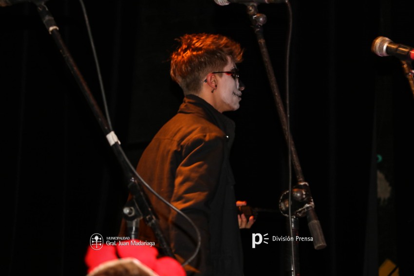 Paracut present su espectculo Son de terror