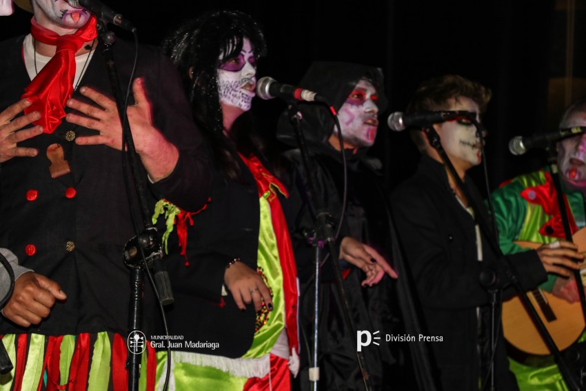 Paracut present su espectculo Son de terror