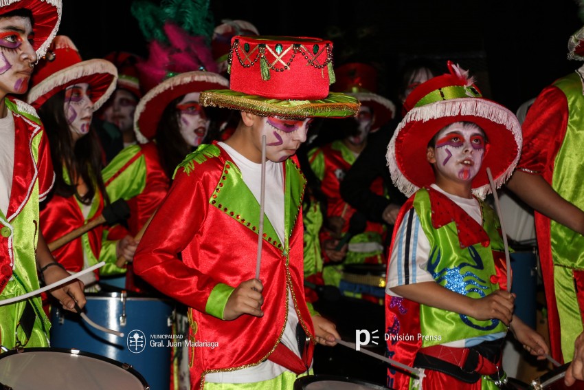 Paracut present su espectculo Son de terror