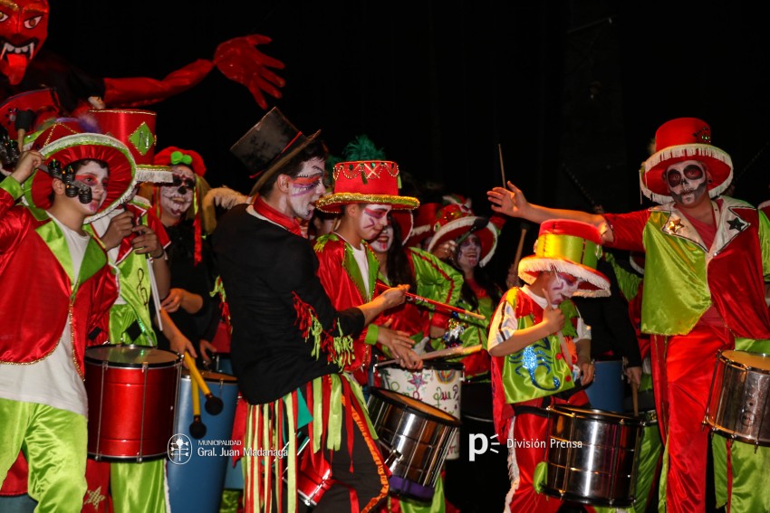 Paracut present su espectculo Son de terror