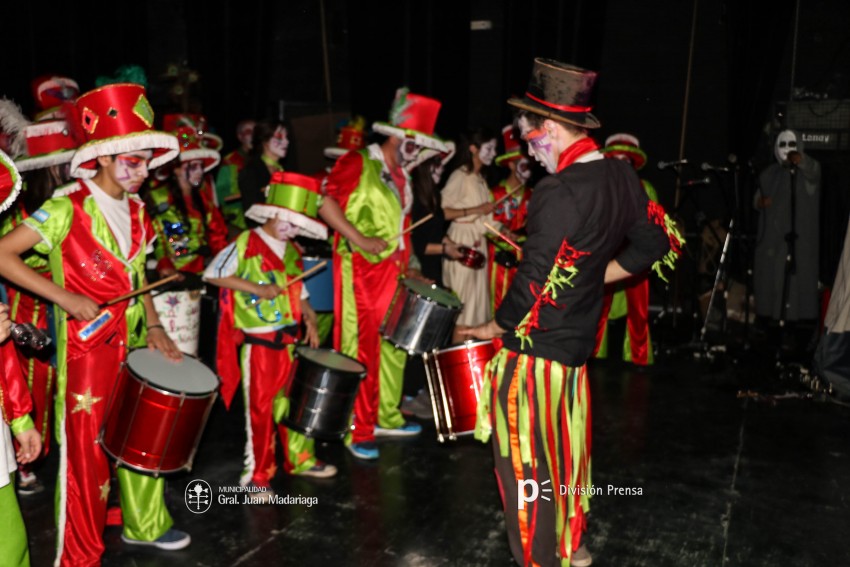 Paracut present su espectculo Son de terror