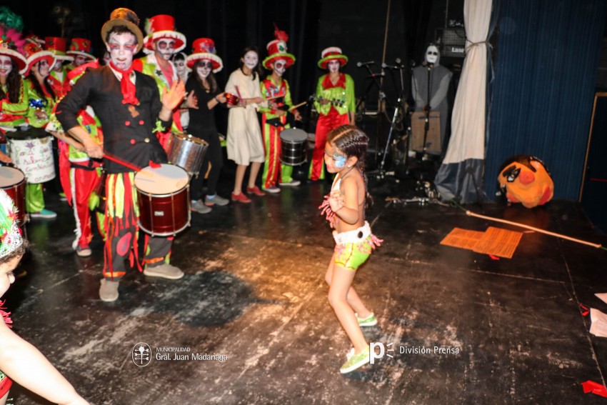 Paracut present su espectculo Son de terror