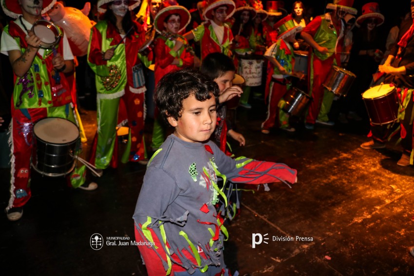 Paracut present su espectculo Son de terror