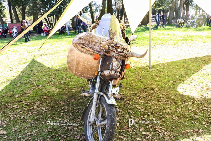 200 motos y ms de 500 personas en el 1er. Moto-Asado de Madariaga